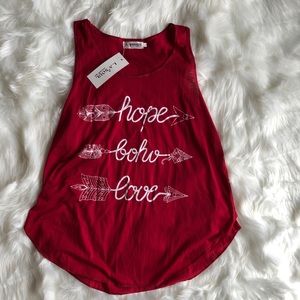 NWT Boho Arrow Graphic Top!